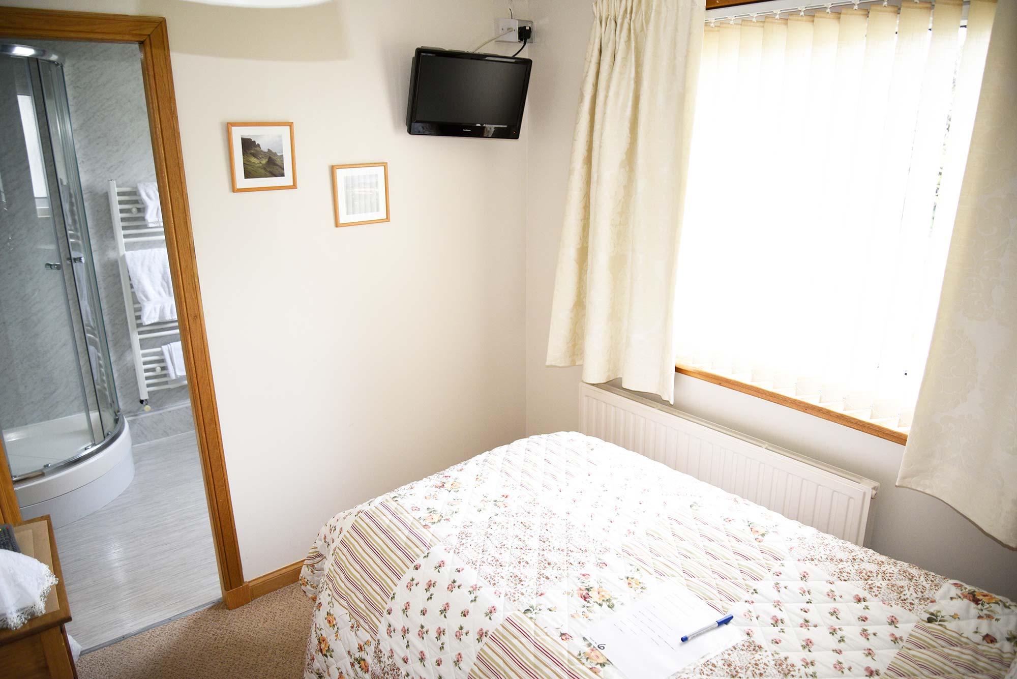 Single room en suite at our Portree Guest House Accommodation